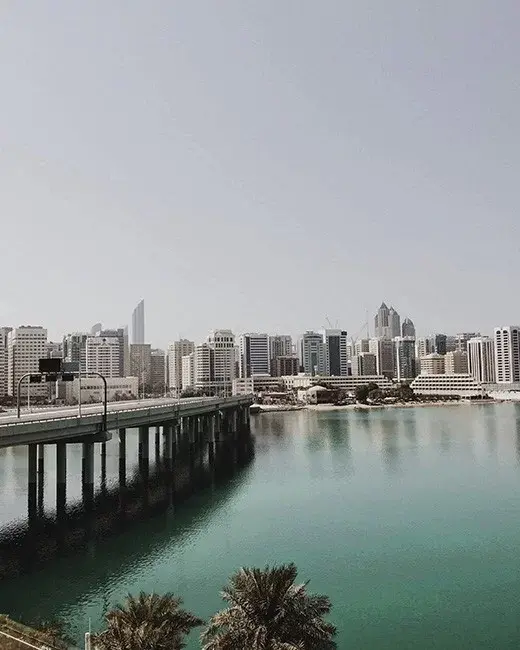Move-to-UAE-Abu-Dhabi