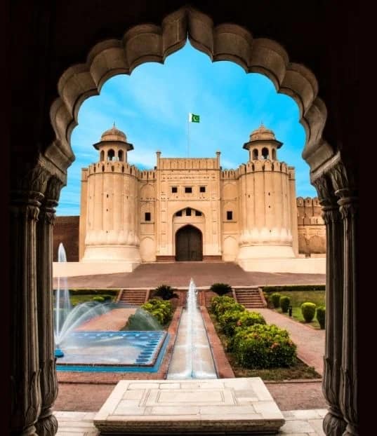 How To Move To Pakistan from UAE - ISS Relocations