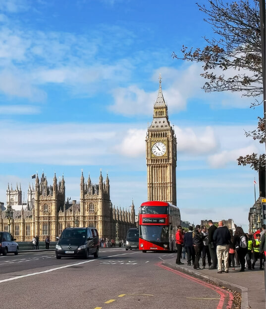 How To Move To UK from UAE - ISS Relocations