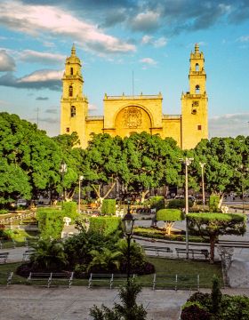 Moving Services To Merida - ISS Relocations