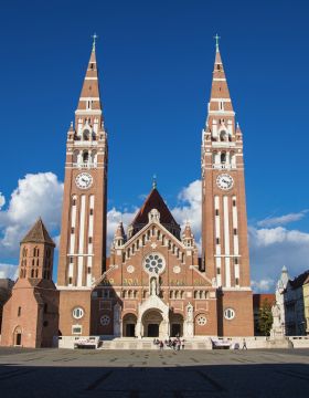 Moving Services To Szeged Hungary - ISS Relocations