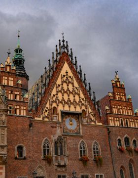 Moving Services To Wroclaw Poland - ISS Relocations